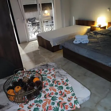 Athina Bc Apartment
